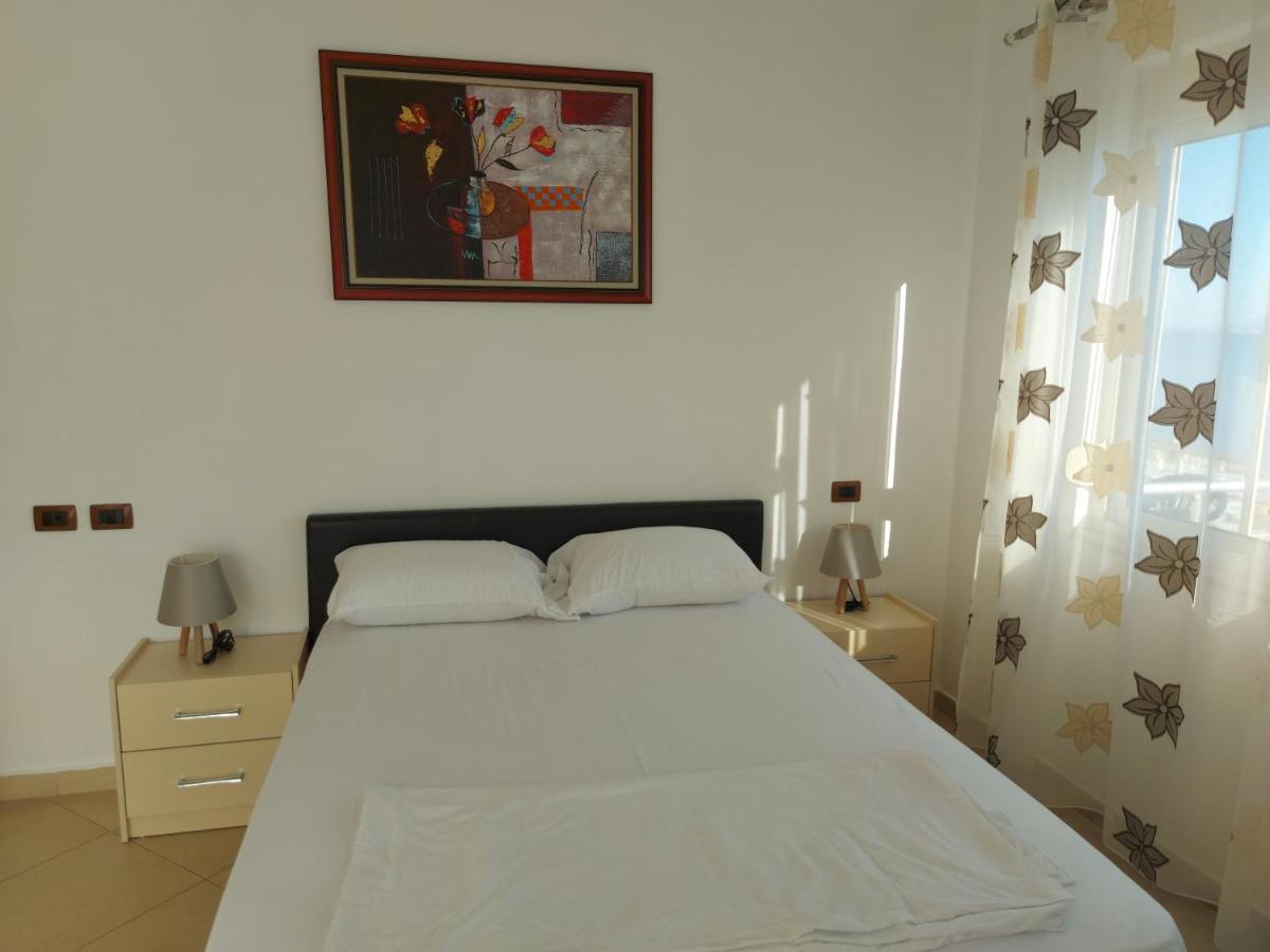 Bral Apartments 9 Дуррес Екстер'єр фото