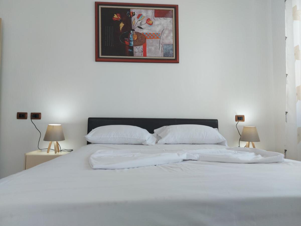 Bral Apartments 9 Дуррес Екстер'єр фото